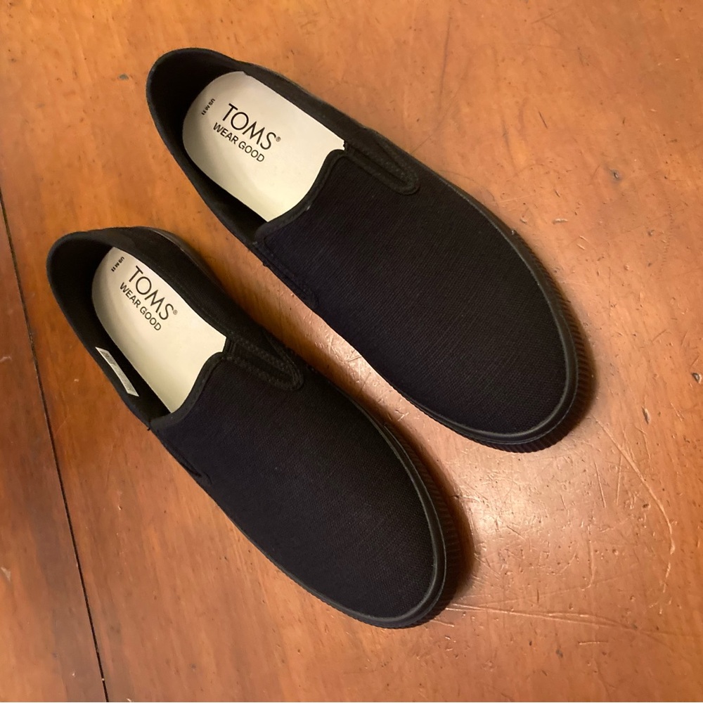 Toms classic ebony canvas upper loafers unisex new in boxes black rubber outsole